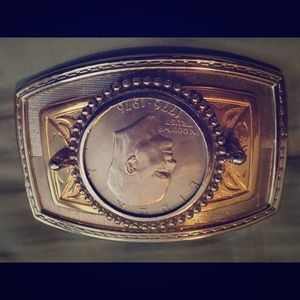 Belt buckle